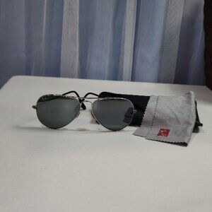 Ray-Ban Aviator Large Metal Sunglasses Men or Women Used